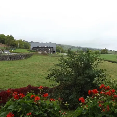 A Avec Jardin Privatif Et Parking, Ideal Pour 4 Pers., A Proximite Du Centre - Fr-1-742-172 Ferienhaus