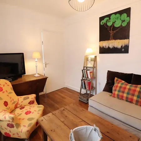 A Avec Jardin Privatif Et Parking, Ideal Pour 4 Pers., A Proximite Du Centre - Fr-1-742-172 Aurillac