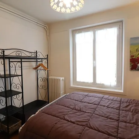 A Avec Jardin Privatif Et Parking, Ideal Pour 4 Pers., A Proximite Du Centre - Fr-1-742-172 Ferienhaus